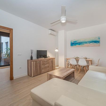 Dona Elvira Parras Apartment Malaga Exterior photo
