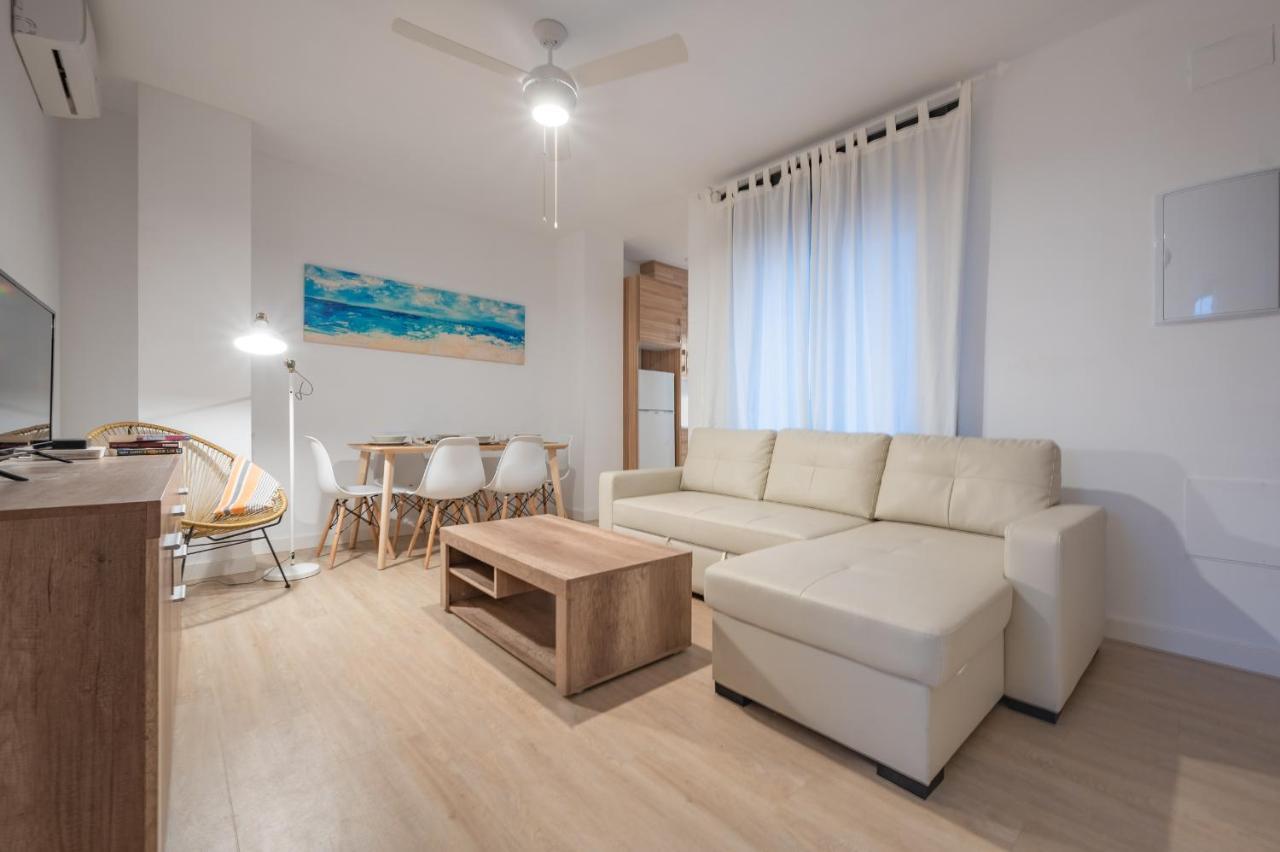 Dona Elvira Parras Apartment Malaga Exterior photo
