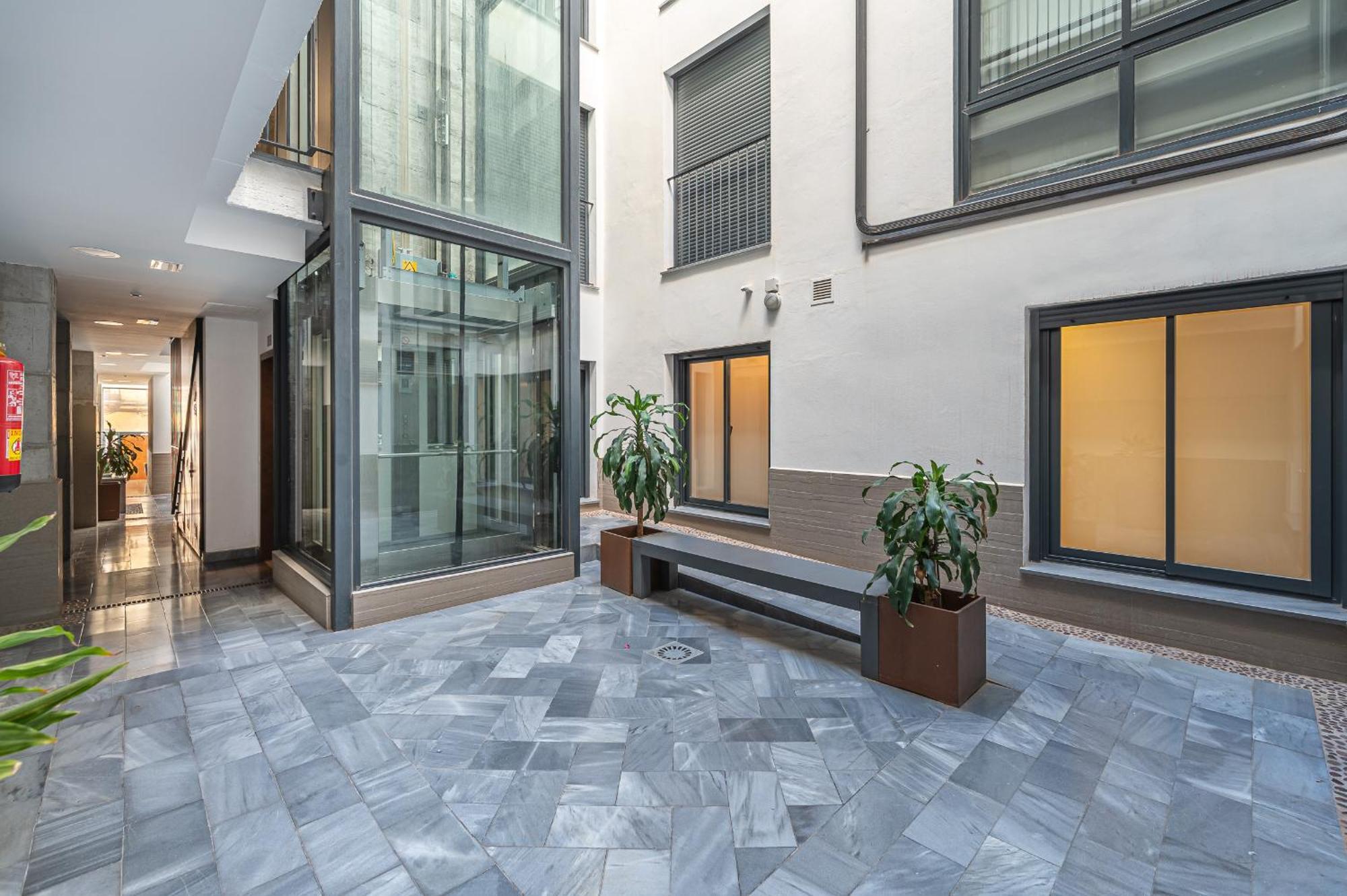 Dona Elvira Parras Apartment Malaga Exterior photo