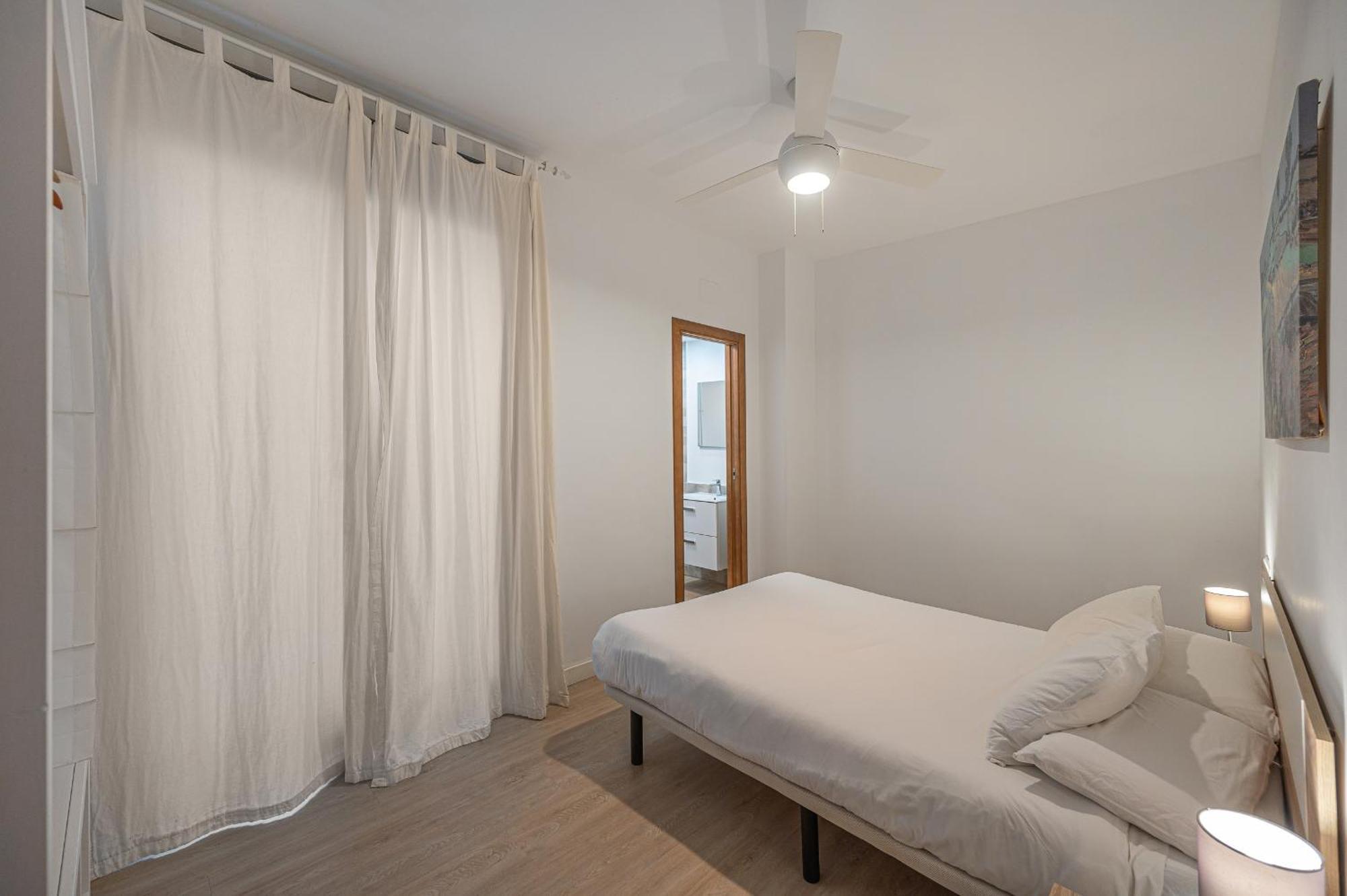 Dona Elvira Parras Apartment Malaga Exterior photo